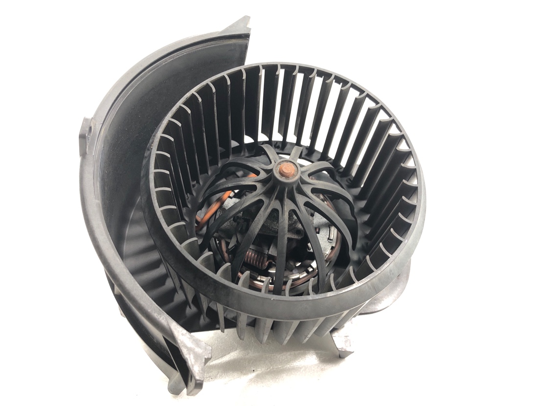 Моторчик печки Touareg 2008 7L6 BHK