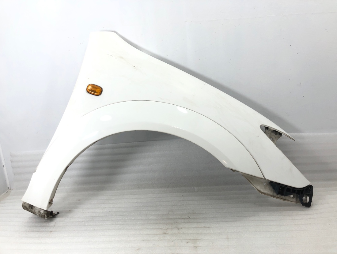 Крыло переднее правое Toyota Voltz 2003 ZZE137 2ZZGE 5380101060 контрактная