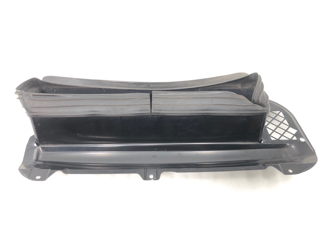 Направляющая интеркулера Forester 2004 SG5 EJ205