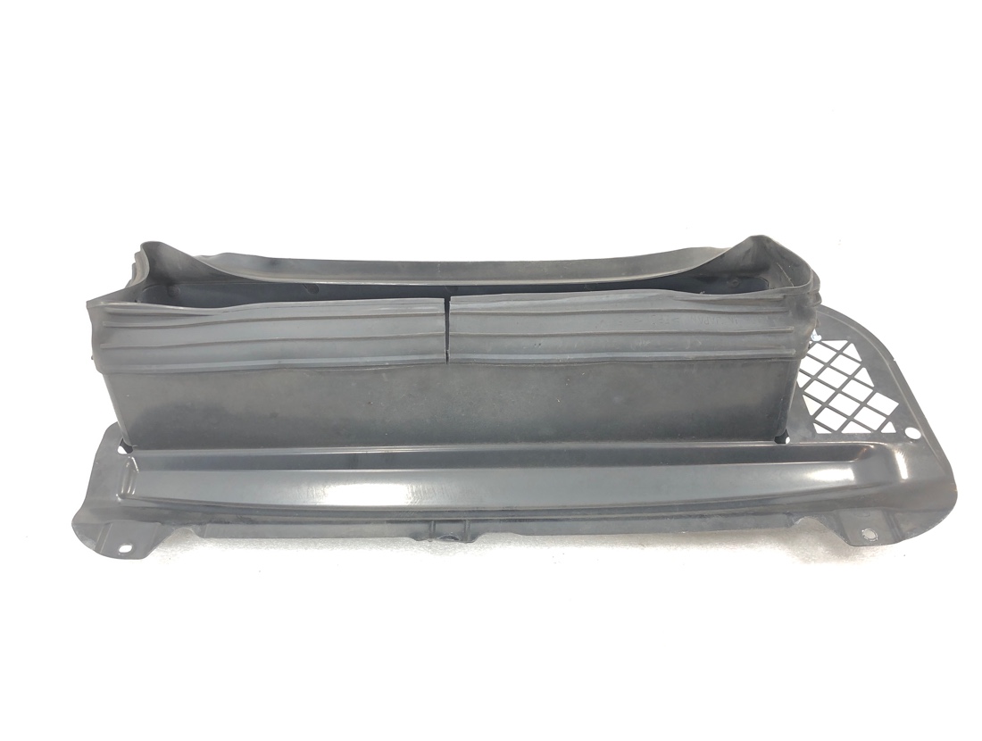 Направляющая интеркулера Forester 2005 SG5 Направляющая интеркулера Forester 2005 SG5