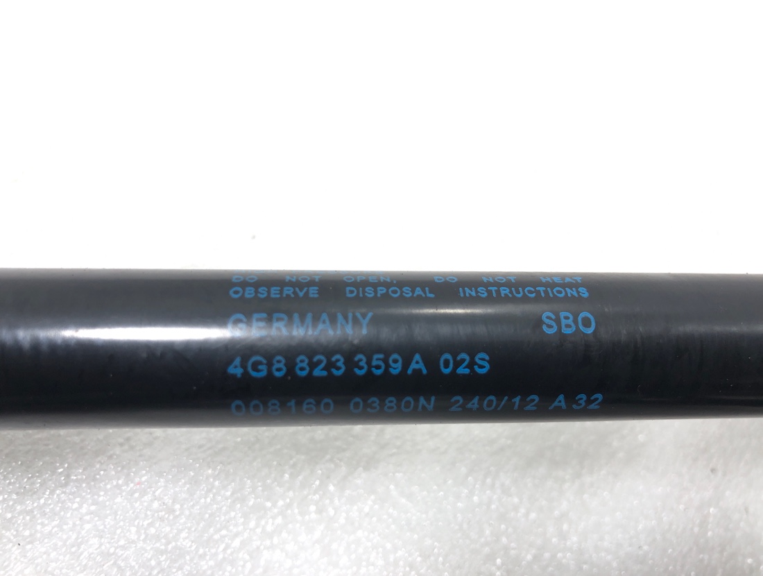 Петля капота A6 2012 4G2 CHV