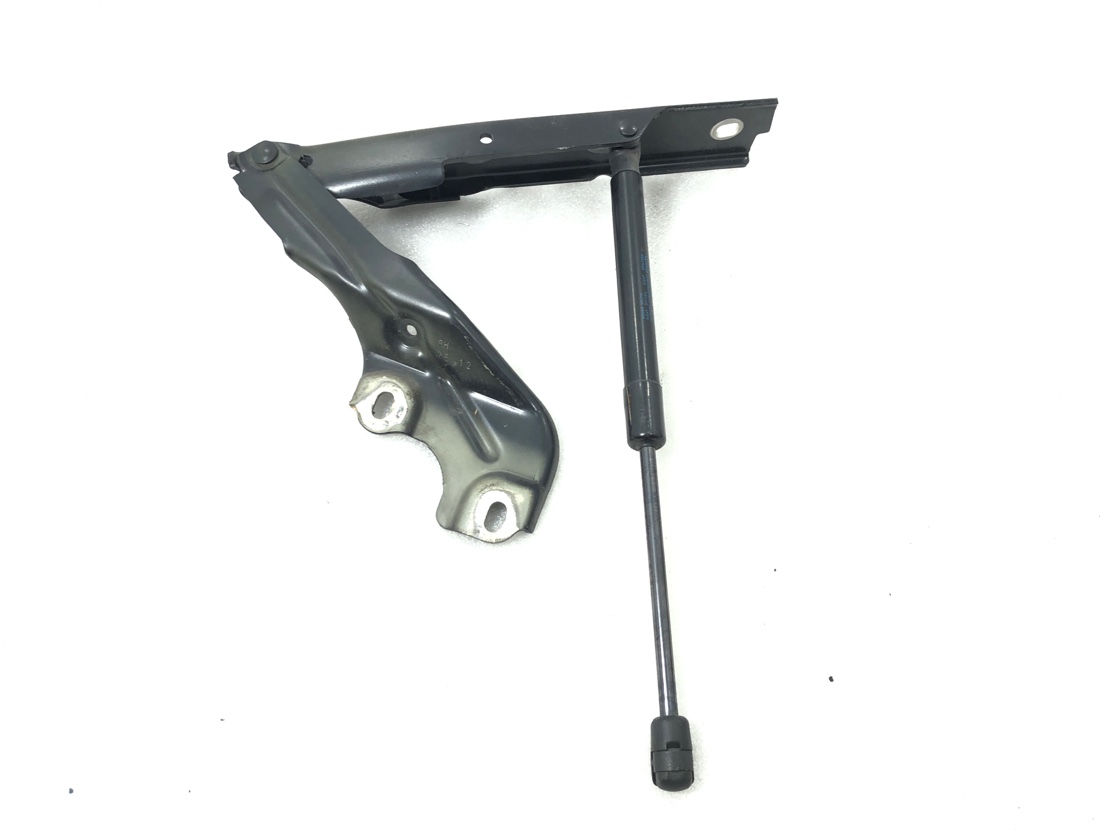 Петля капота A6 2012 4G2 CHV