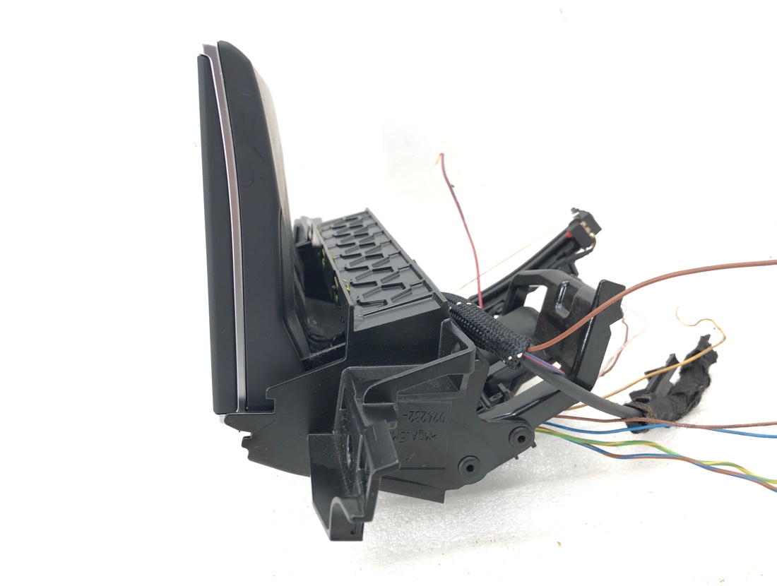 Монитор Audi A6 4G2 CHVA Монитор Audi A6 4G2 CHVA