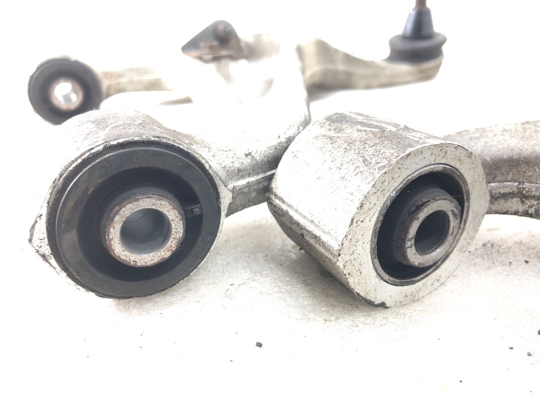 Рычаг задний Skyline 2006 CKV36 VQ37VHR