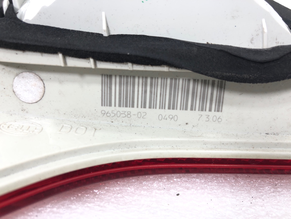 Стоп-сигнал правый A4 2006 8EC AUK