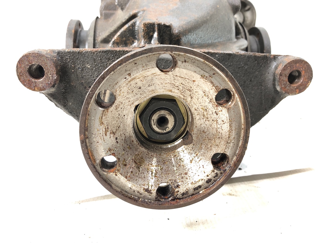 Редуктор задний X5 2004 E53 M54B30 Редуктор задний X5 2004 E53 M54B30