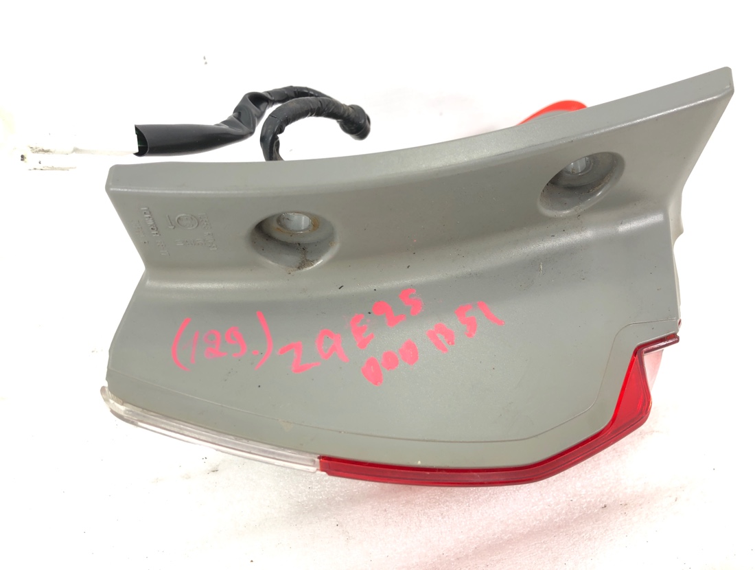 Стоп-сигнал правый Wish 2009 ZGE20 2ZRFE Стоп-сигнал правый Wish 2009 ZGE20 2ZRFE