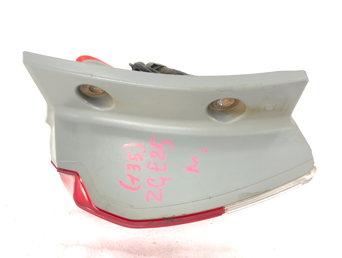 Стоп-сигнал левый Toyota Wish ZGE20 2ZRFE