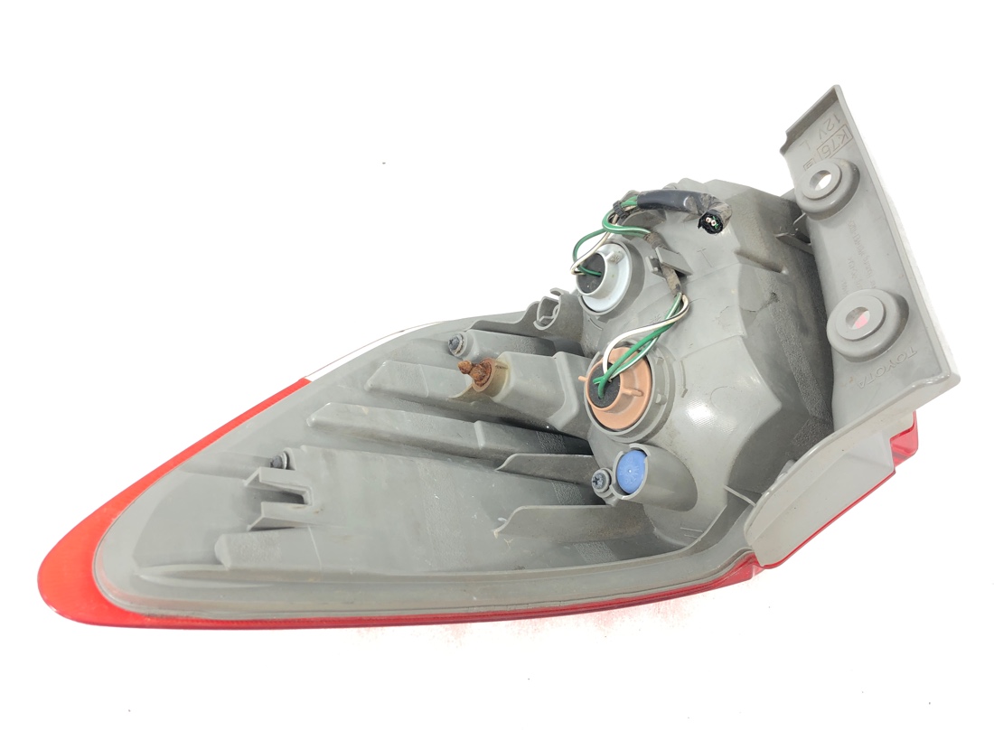 Стоп-сигнал левый Wish 2009 ZGE20 2ZRFE