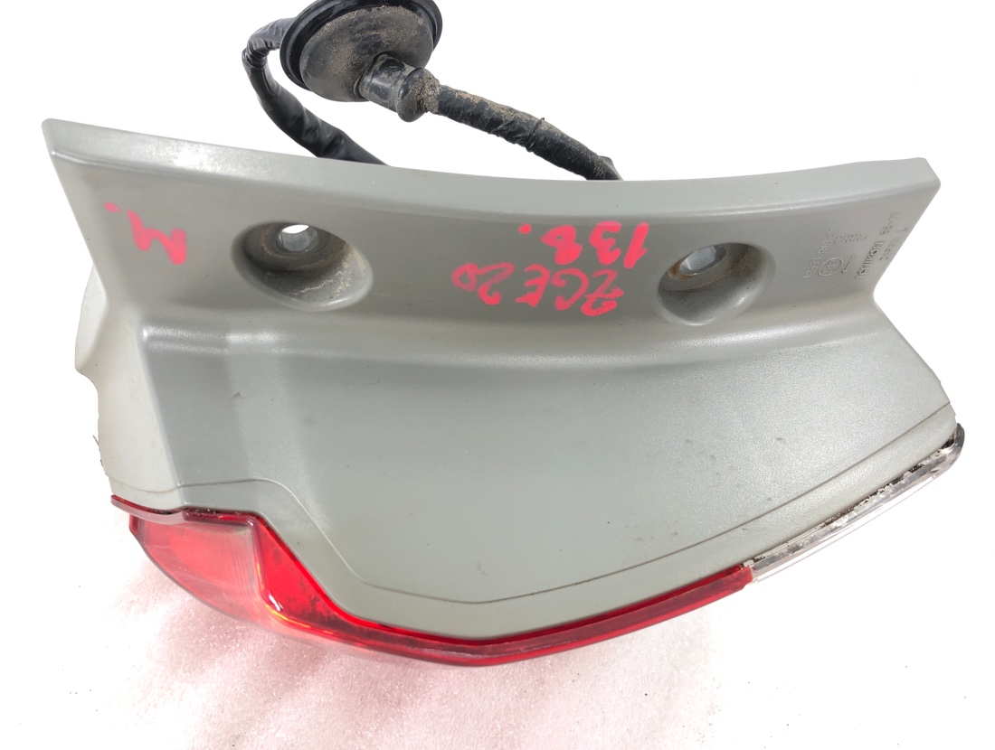 Стоп-сигнал левый Wish 2009 ZGE20 2ZRFE