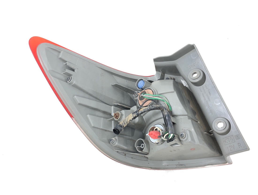 Стоп-сигнал правый Wish 2009 ZGE20 2ZRFE