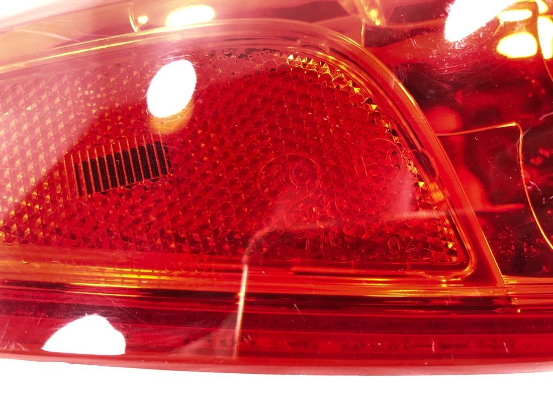 Стоп-сигнал левый Skyline Crossover 2008 J50 VQ37VHR