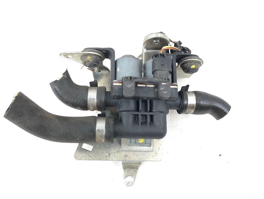 Запчасть клапан печки BMW X5 2004 E53 M54B30 64116910544 контрактная Клапан печки BMW X5 2004 E53 M54B30 64116910544 контрактная