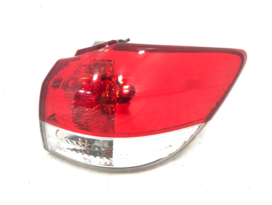 Стоп-сигнал правый Toyota Wish 2009 ZGE20 2ZRFE 8158168010 контрактная