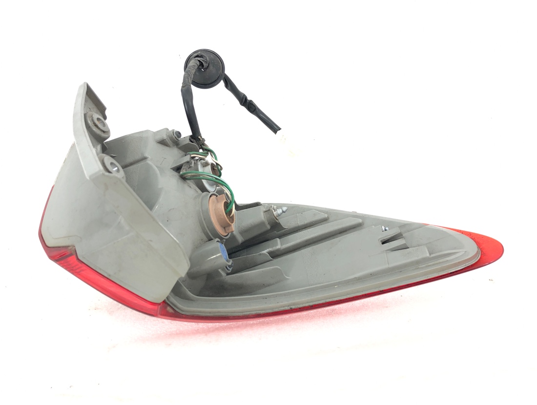 Стоп-сигнал правый Wish 2009 ZGE20 2ZRFE