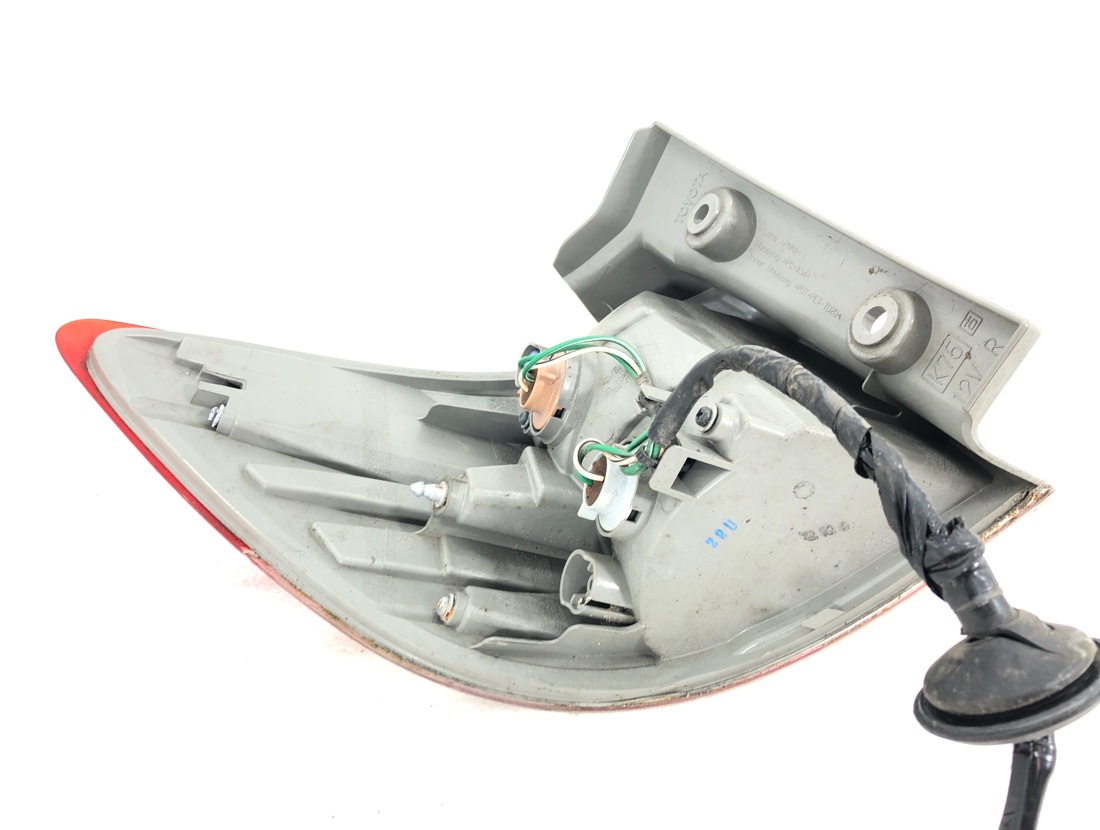 Стоп-сигнал правый Wish 2009 ZGE20 2ZRFE