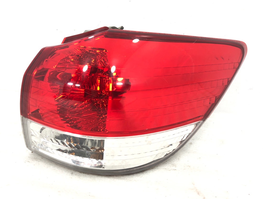 Стоп-сигнал правый Toyota Wish 2009 ZGE20 2ZRFE 8158168010 контрактная