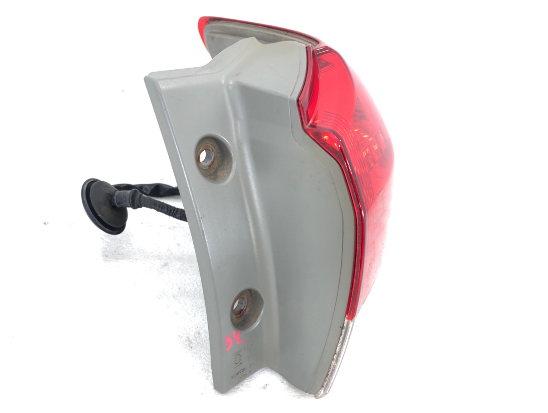 Стоп-сигнал правый Wish 2009 ZGE20 2ZRFE