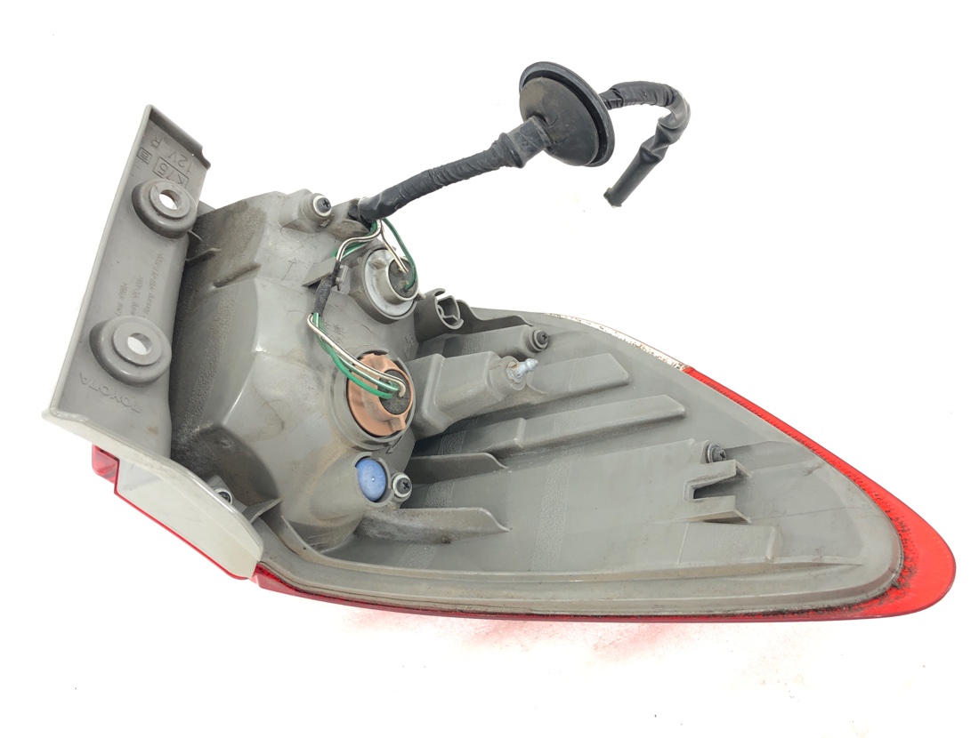 Стоп-сигнал правый Wish 2009 ZGE20 2ZRFE