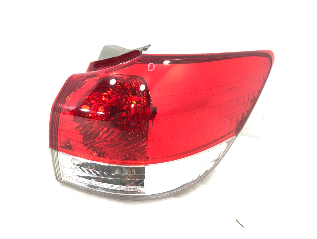 Запчасть стоп-сигнал правый Toyota Wish 2009 ZGE20 2ZRFE 8158168010 контрактная Стоп-сигнал правый Toyota Wish 2009 ZGE20 2ZRFE 8158168010 контрактная