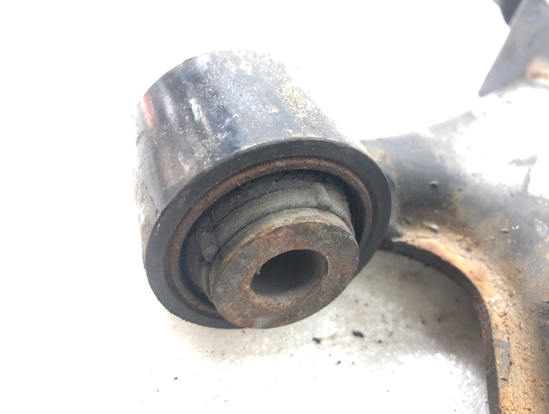 Рычаг передний правый HR-V 2002 GH3 D16A Рычаг передний правый HR-V 2002 GH3 D16A