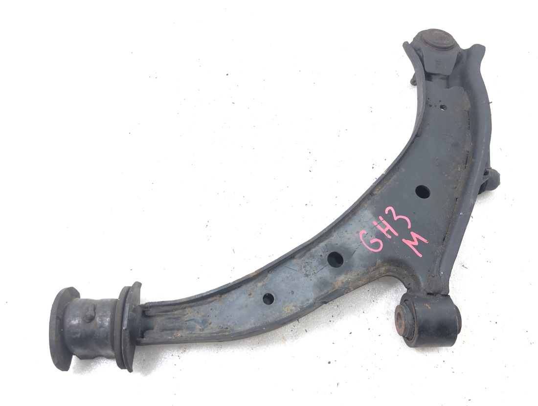 Рычаг передний правый HR-V 2002 GH3 D16A Рычаг передний правый HR-V 2002 GH3 D16A