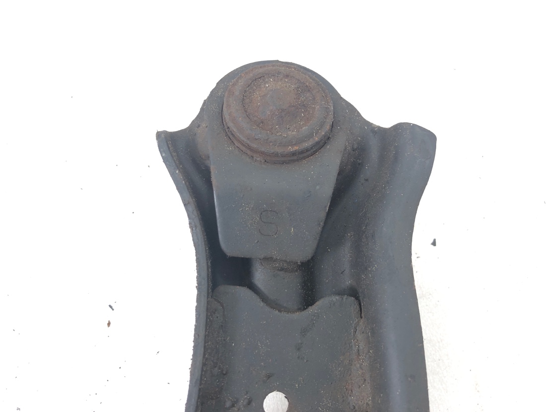 Рычаг передний правый HR-V 2002 GH3 D16A Рычаг передний правый HR-V 2002 GH3 D16A