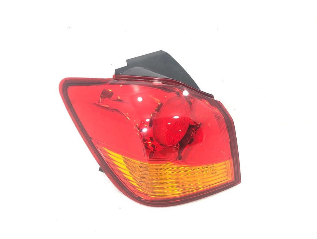 Стоп-сигнал левый Mitsubishi RVR 2010 GA3W 4B10 8330A689 контрактная