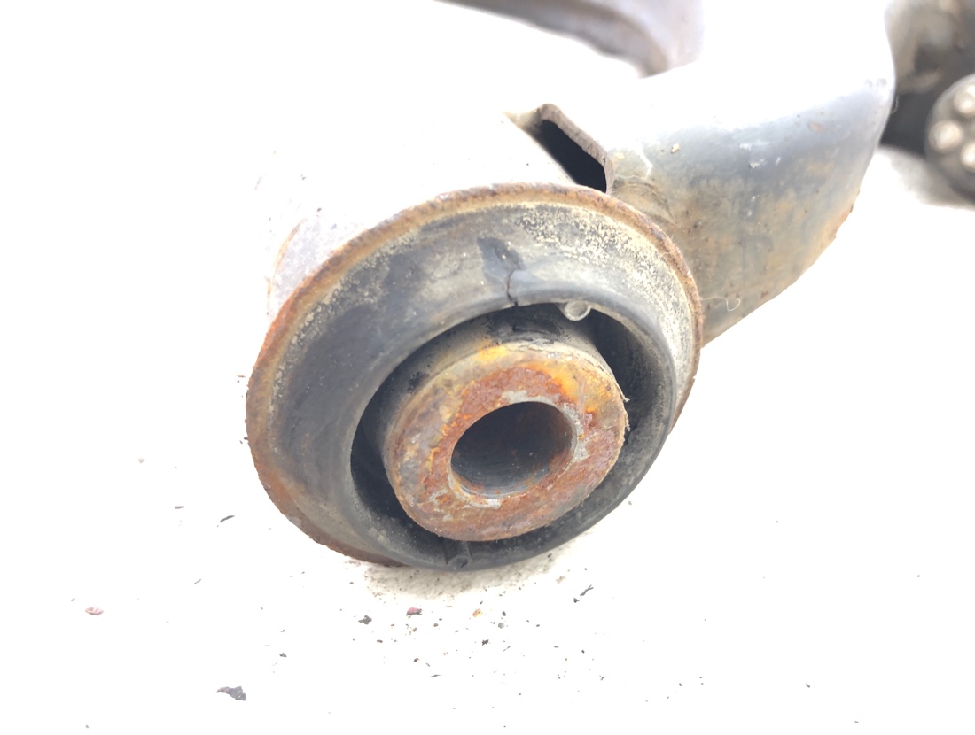 Рычаг передний правый Integra DC5 K20A Рычаг передний правый Integra DC5 K20A