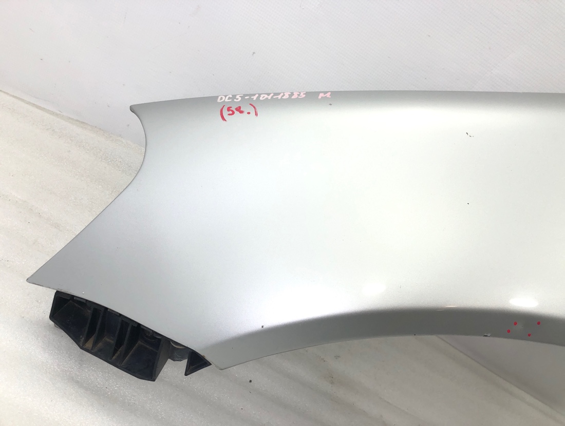 Крыло переднее левое Honda Integra DC5 K20A