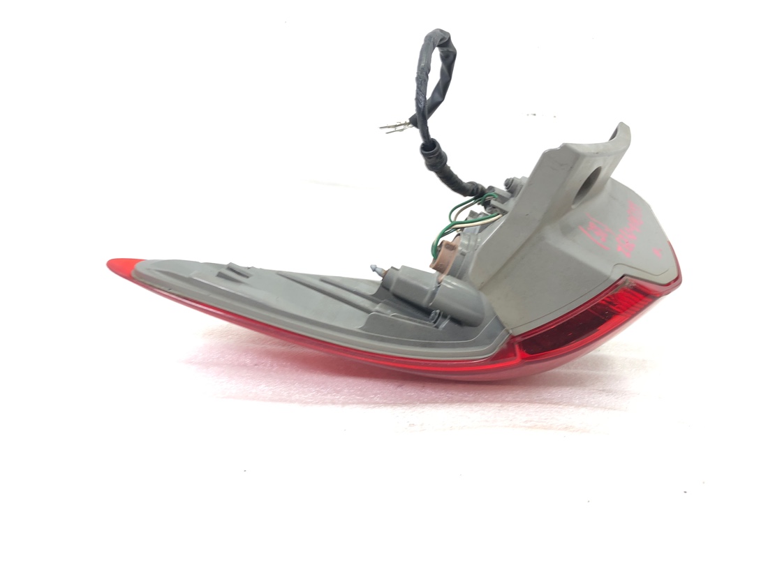 Стоп-сигнал левый Wish 2009 ZGE20 2ZRFE