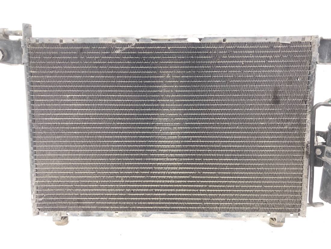 Радиатор кондиционера Bighorn 1996 UBS69GW 4JG2 Радиатор кондиционера Bighorn 1996 UBS69GW 4JG2