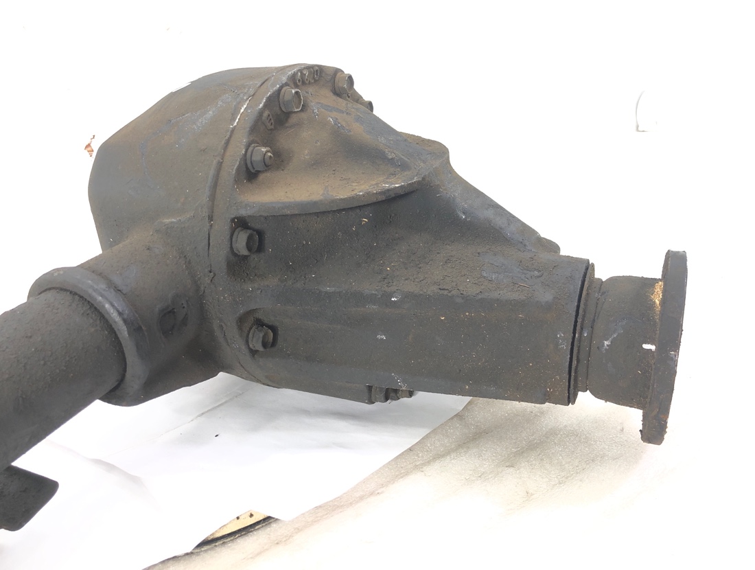 Редуктор передний Bighorn 1996 UBS69GW 4JG2 Редуктор передний Bighorn 1996 UBS69GW 4JG2