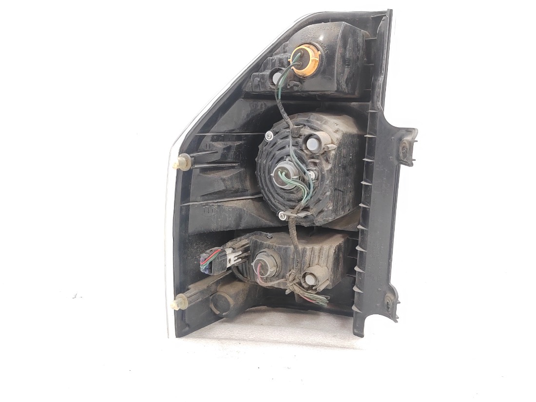 Стоп-сигнал правый Pajero 2007 V87W 6G75 Стоп-сигнал правый Pajero 2007 V87W 6G75