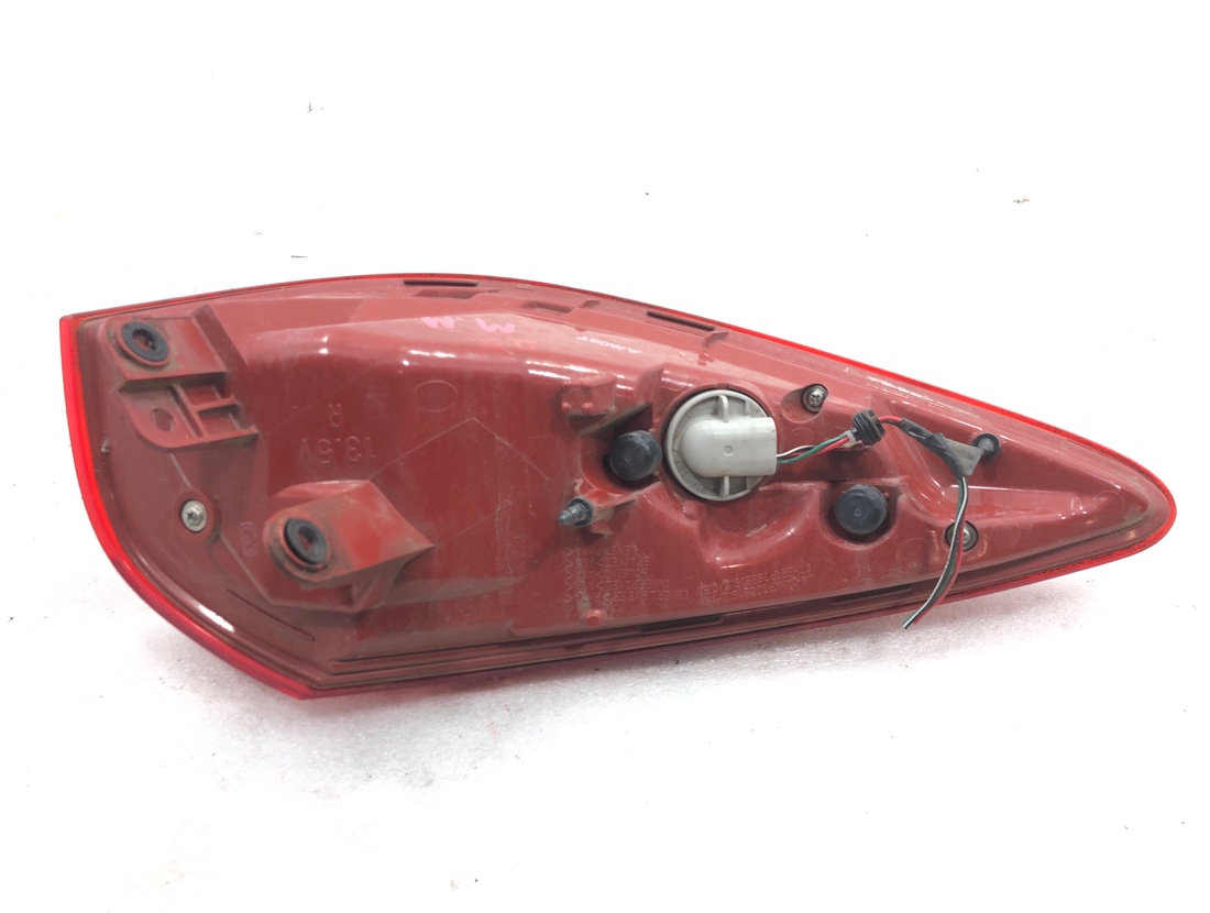 Стоп-сигнал правый Skyline Crossover 2008 J50 VQ37VHR Стоп-сигнал правый Skyline Crossover 2008 J50 VQ37VHR