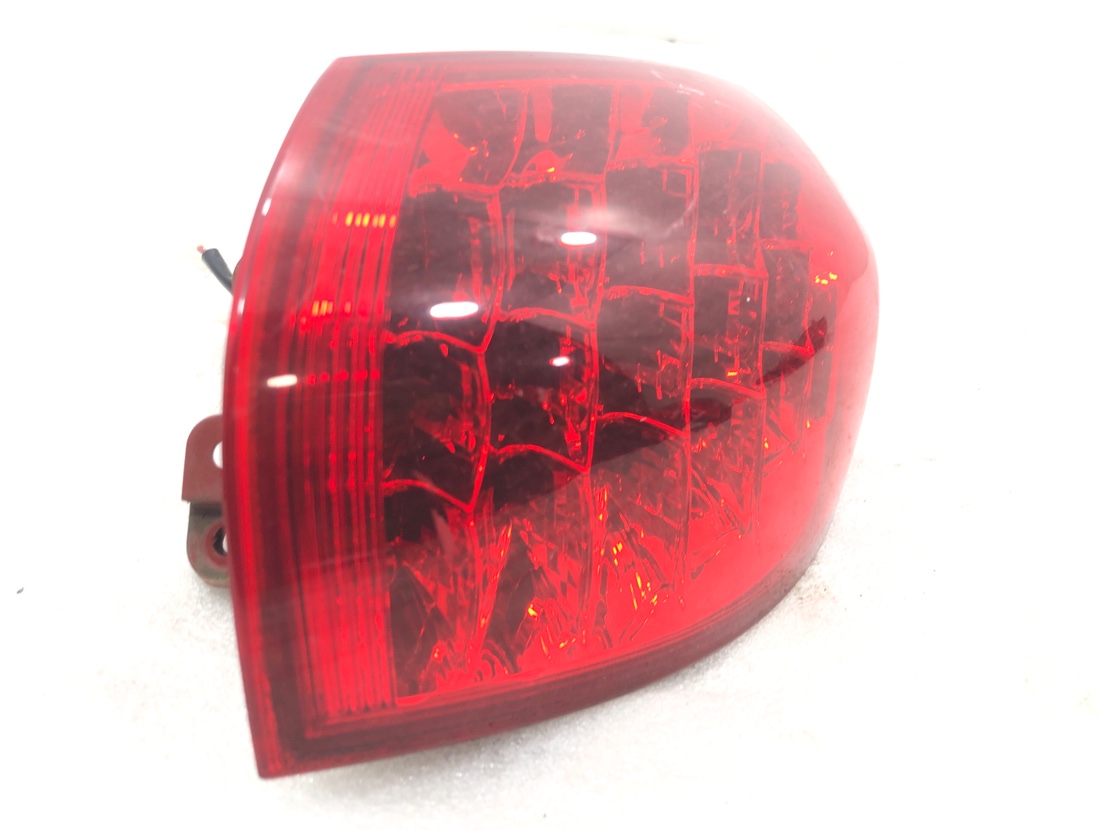 Стоп-сигнал правый Skyline Crossover 2008 J50 VQ37VHR Стоп-сигнал правый Skyline Crossover 2008 J50 VQ37VHR