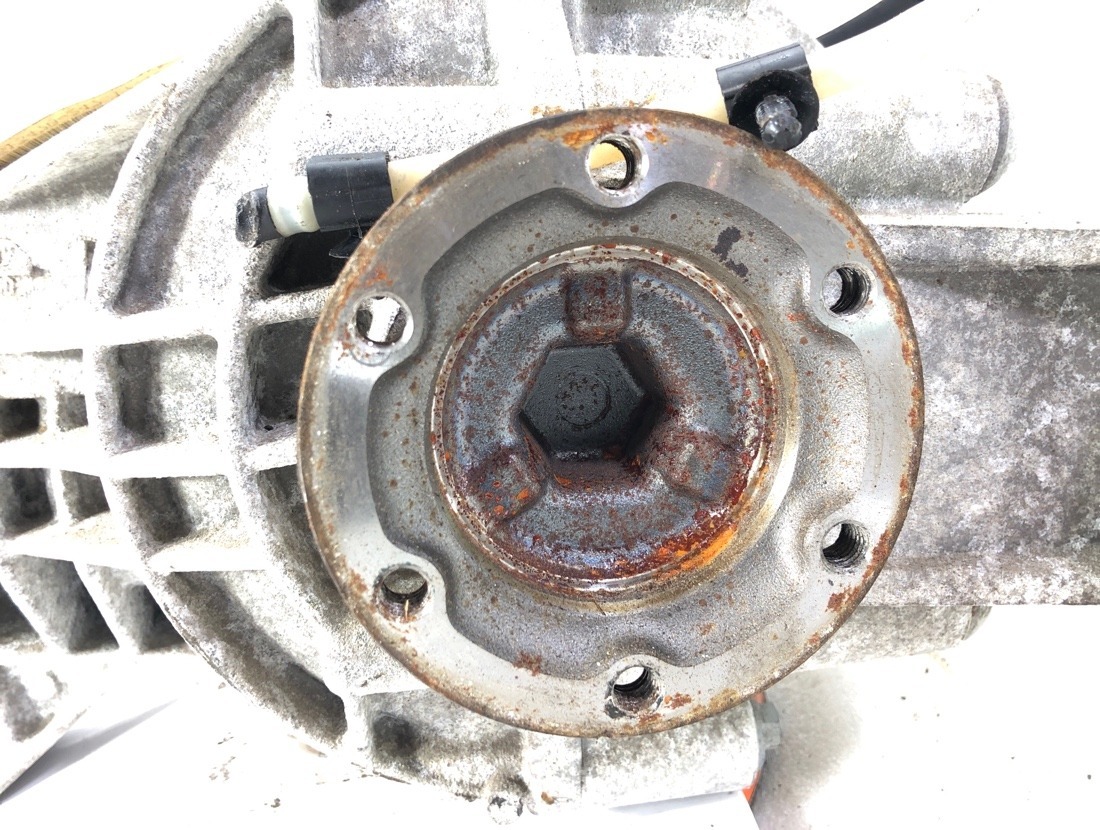 Редуктор задний Touareg 2010 7L7 BHK Редуктор задний Touareg 2010 7L7 BHK