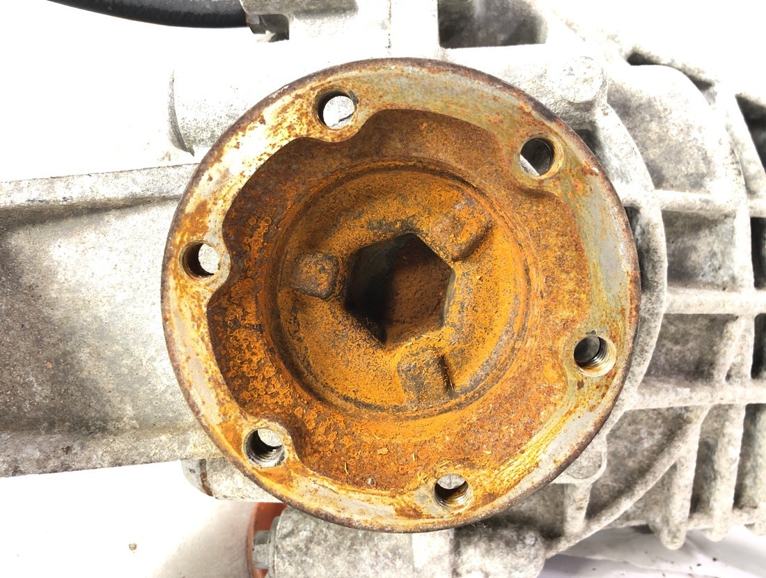 Редуктор задний Touareg 2010 7L7 BHK Редуктор задний Touareg 2010 7L7 BHK