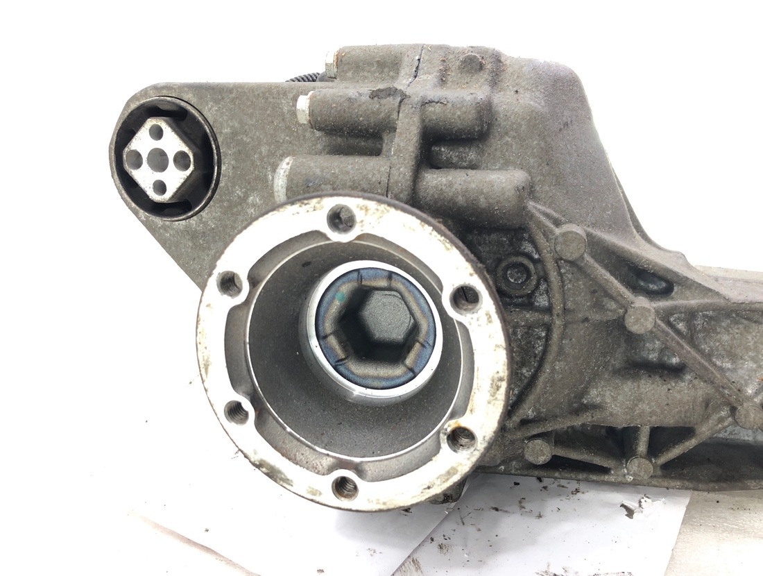 Редуктор передний Touareg 2010 7L7 BHK