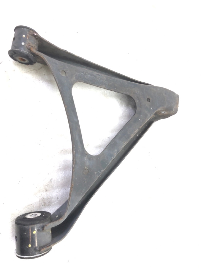 Рычаг задний правый Touareg 2007 7L7 BHK Рычаг задний правый Touareg 2007 7L7 BHK