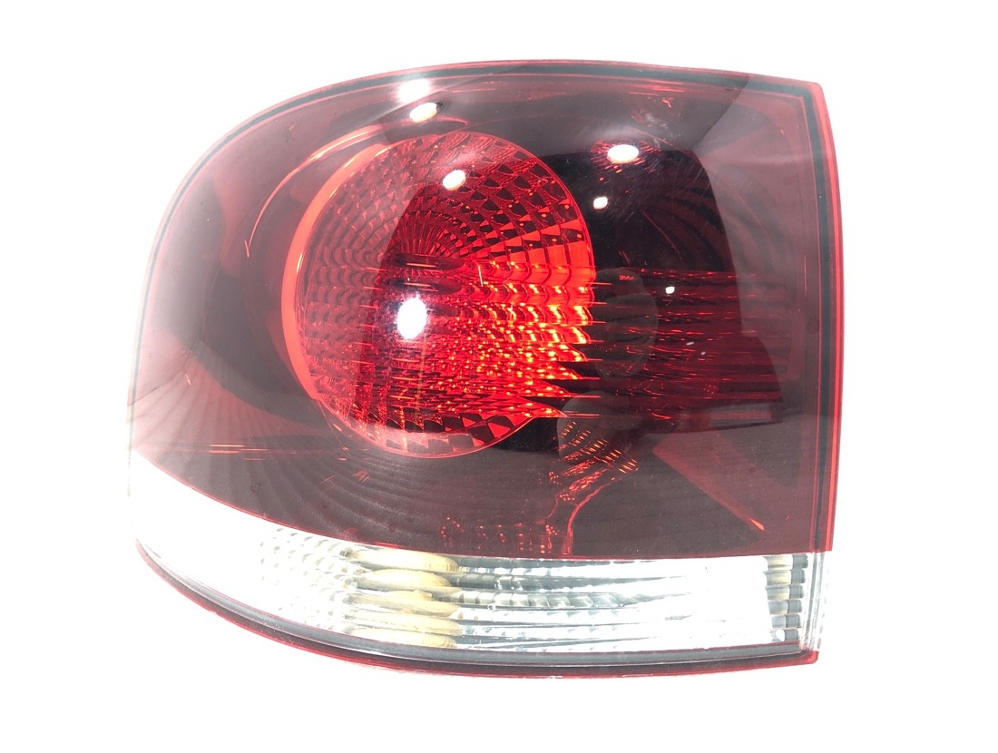 Стоп-сигнал левый Volkswagen Touareg 7L7 BHK