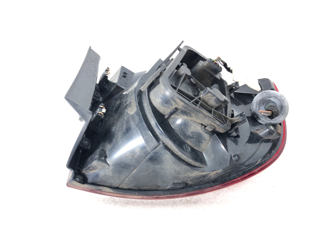 Стоп-сигнал правый Touareg 2008 7L7 BHK