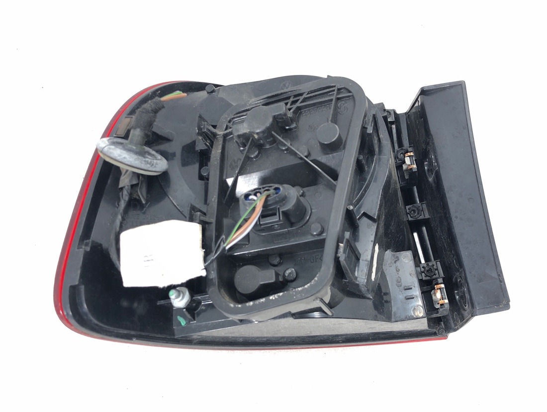 Стоп-сигнал правый Touareg 2008 7L7 BHK