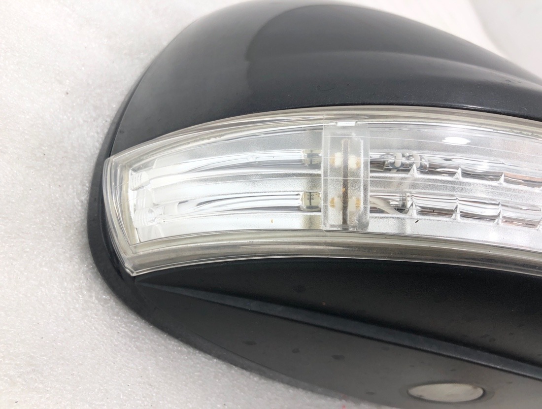 Зеркало правое Touareg 2008 7L6 BHK