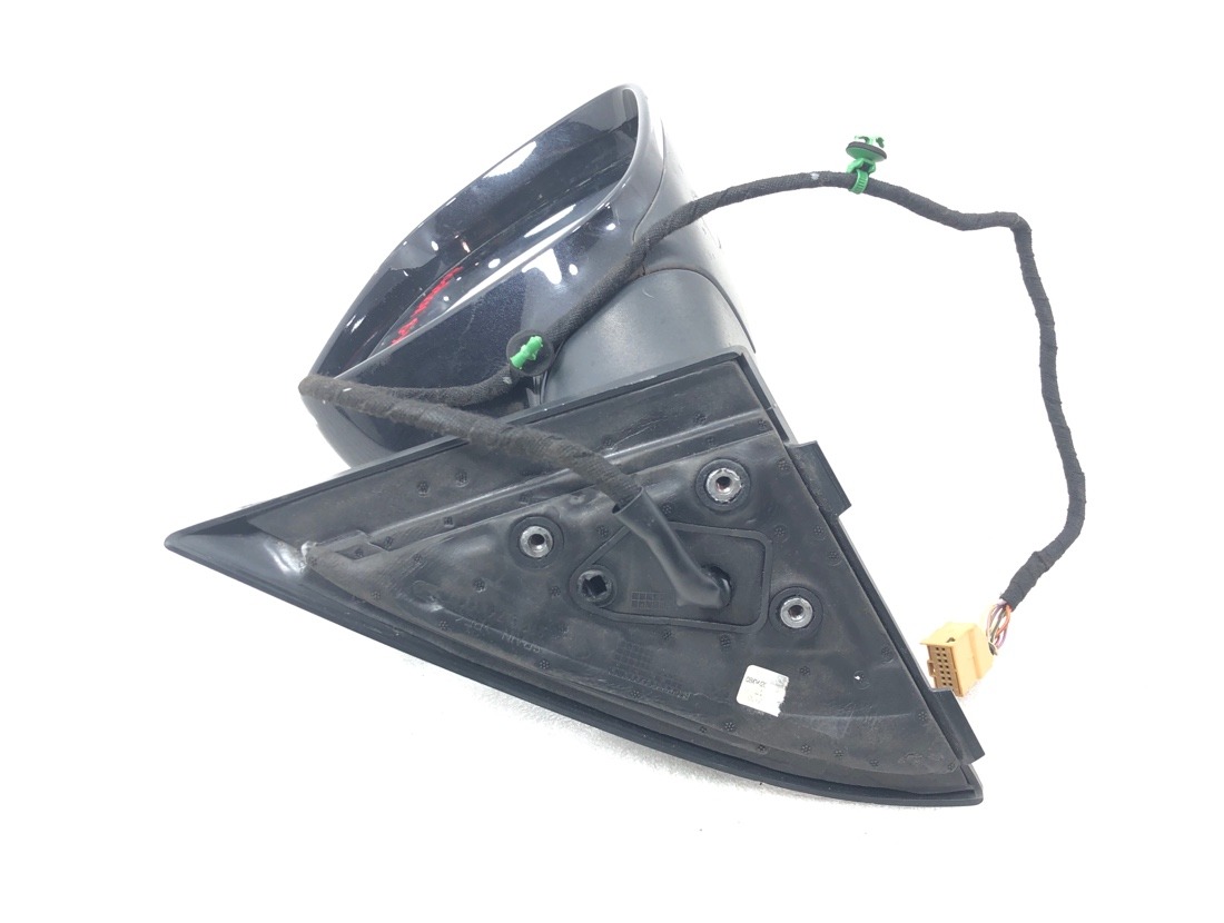 Зеркало правое Touareg 2008 7L6 BHK