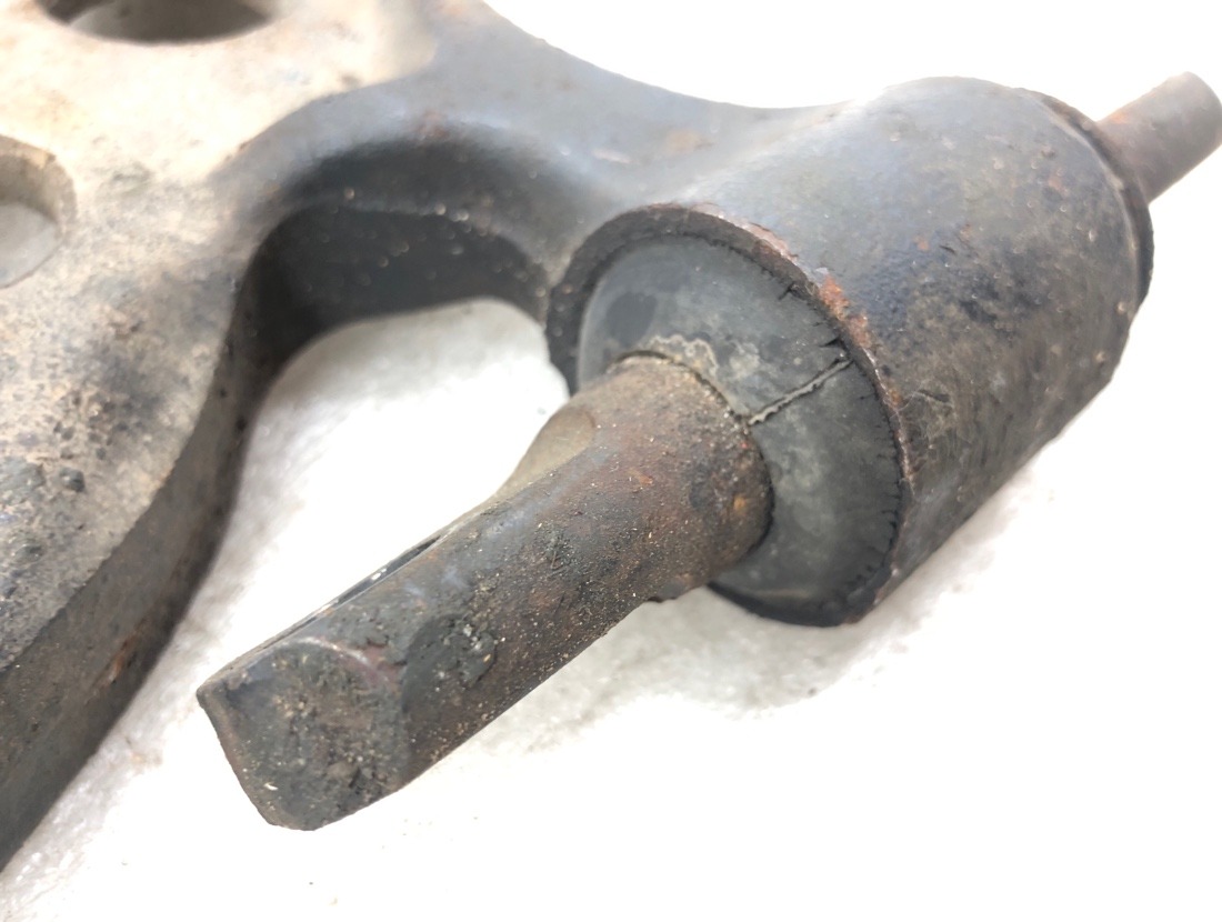 Рычаг передний левый Toyota Harrier MCU15 1MZFE