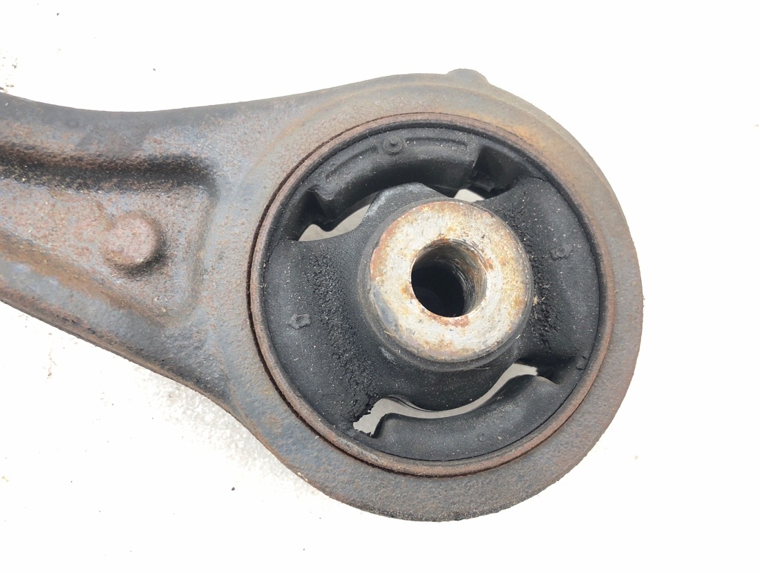 Рычаг передний правый Accord 2004 CL7 K20A Рычаг передний правый Accord 2004 CL7 K20A