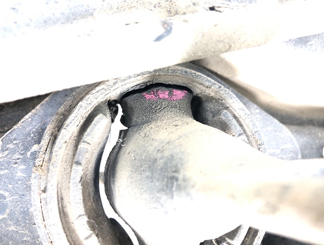 Ступица задняя правая Orthia 1999 EL3 B20B Ступица задняя правая Orthia 1999 EL3 B20B