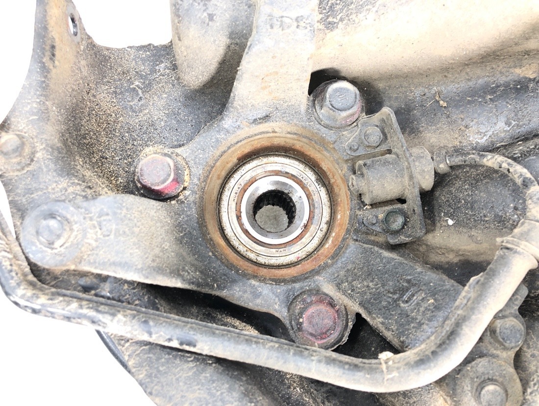 Ступица задняя правая Orthia 1999 EL3 B20B Ступица задняя правая Orthia 1999 EL3 B20B