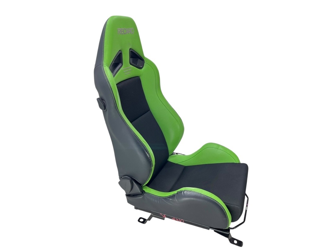 Сиденье Recaro переднее Galant Fortis 2008 CX4A 4B11